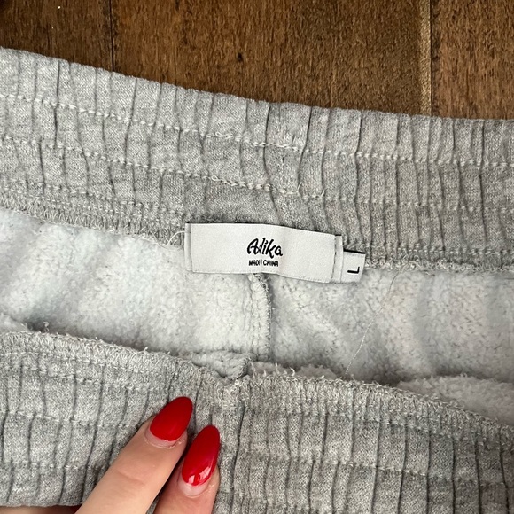 Adika grey sweatpants - Picture 3 of 4